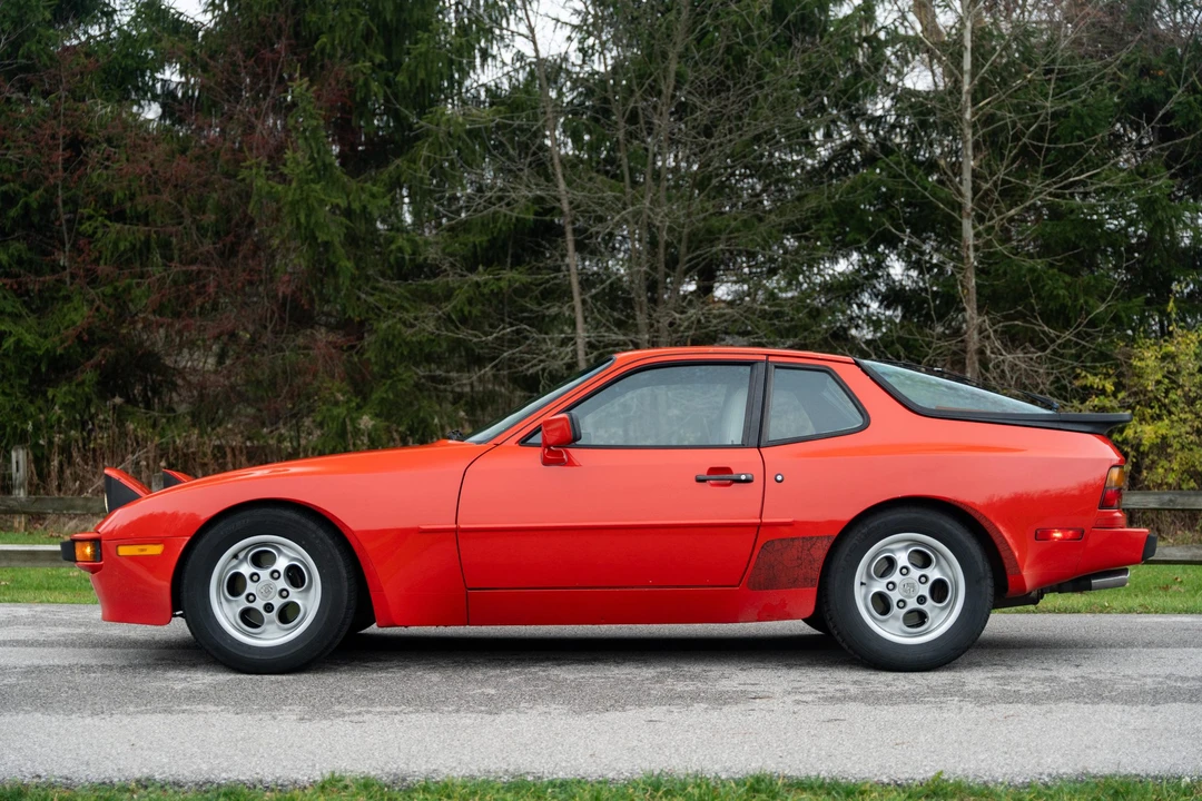 1986 Porsche 944 - Image 18 of 31