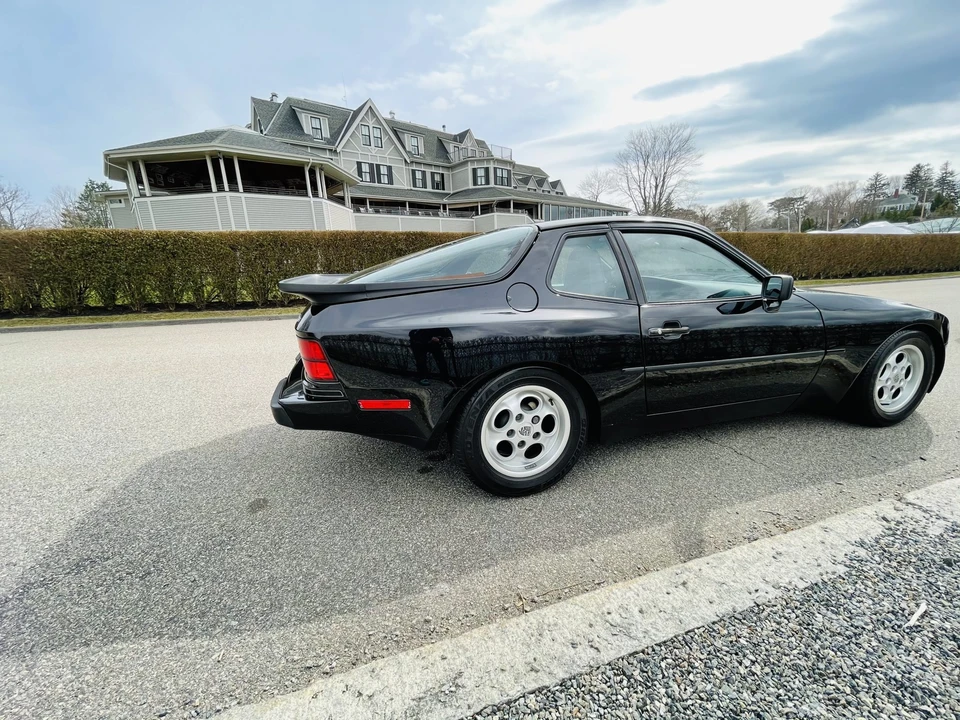 1986 Porsche 944 - Image 7 of 31