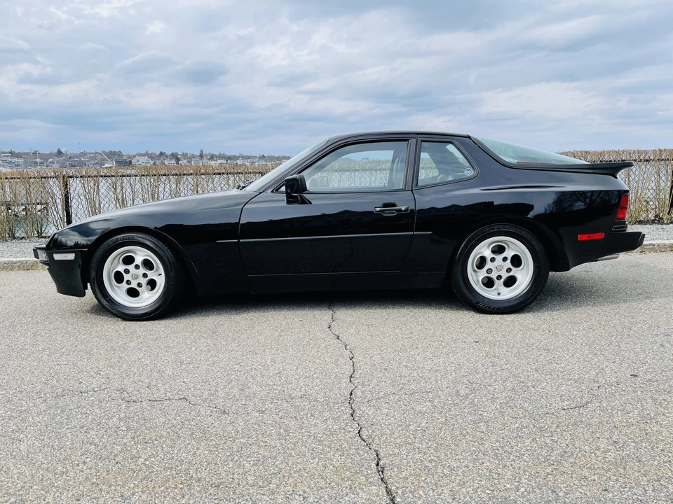 1986 Porsche 944 - Image 11 of 31