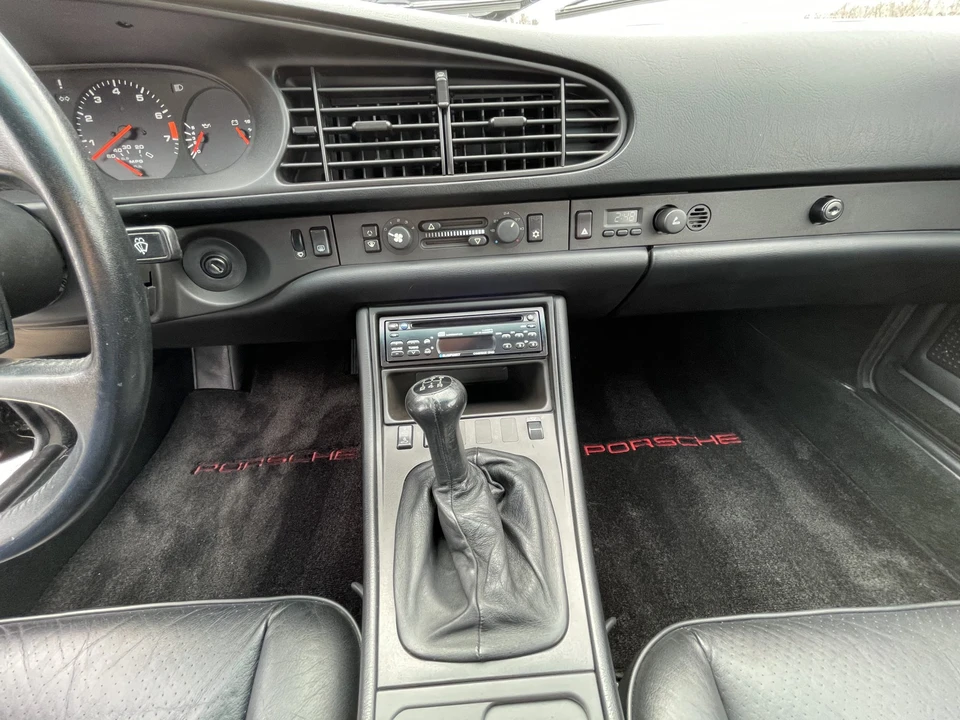 1986 Porsche 944 - Image 29 of 31