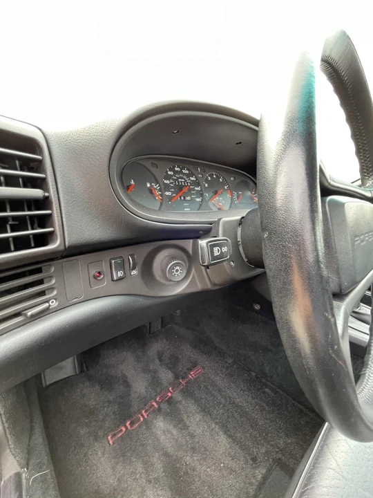 1986 Porsche 944 - Image 27 of 31