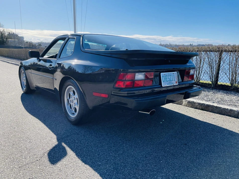 1986 Porsche 944 - Image 10 of 31