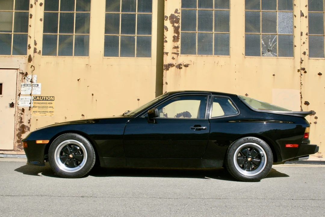1986 Porsche 944 - Image 17 of 31