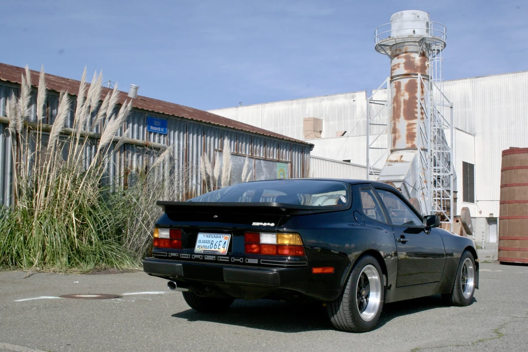 1986 Porsche 944 - Image 28 of 31