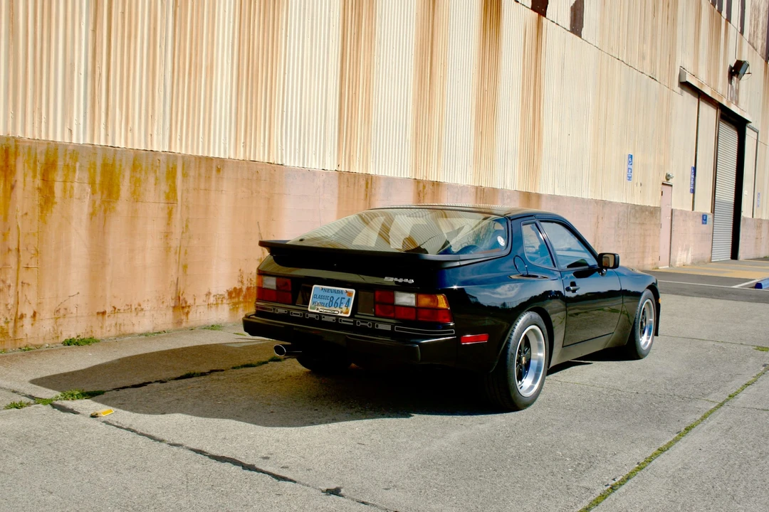 1986 Porsche 944 - Image 29 of 31