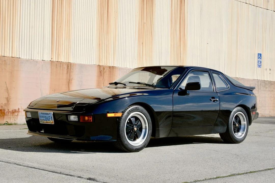1986 Porsche 944 - Image 13 of 31