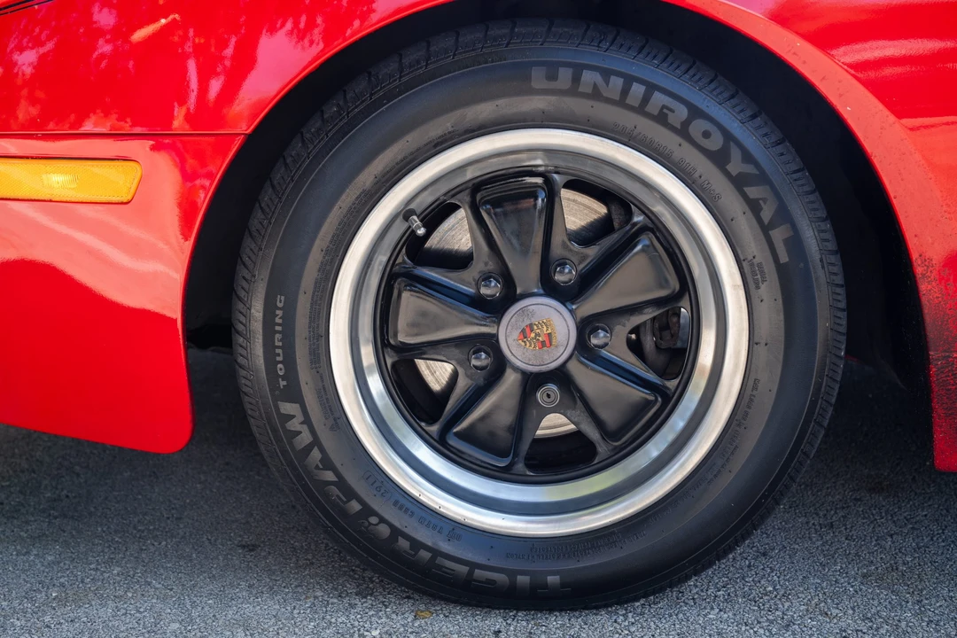 1986 Porsche 944 - Image 27 of 31