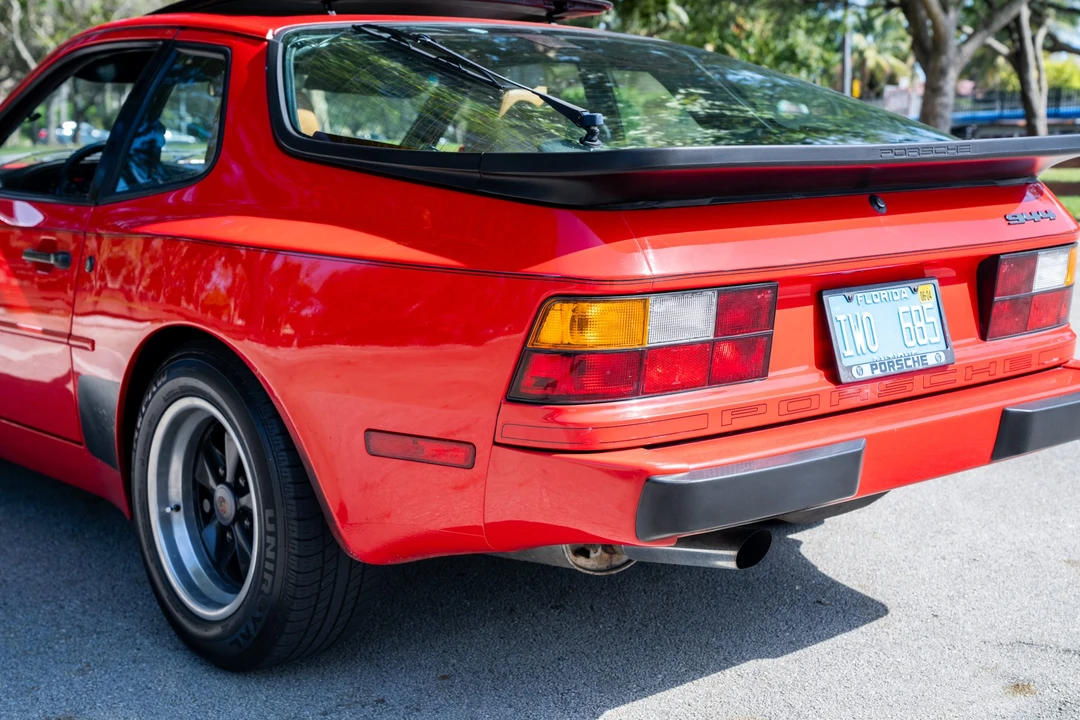 1986 Porsche 944 - Image 21 of 31