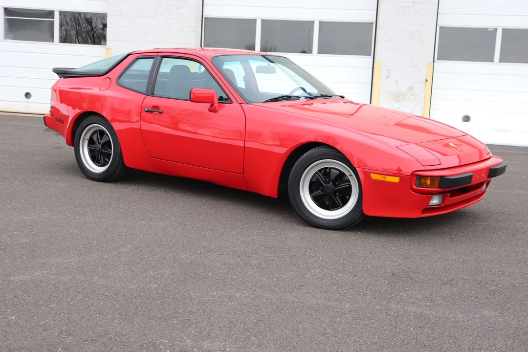 1986 Porsche 944 - Image 8 of 31