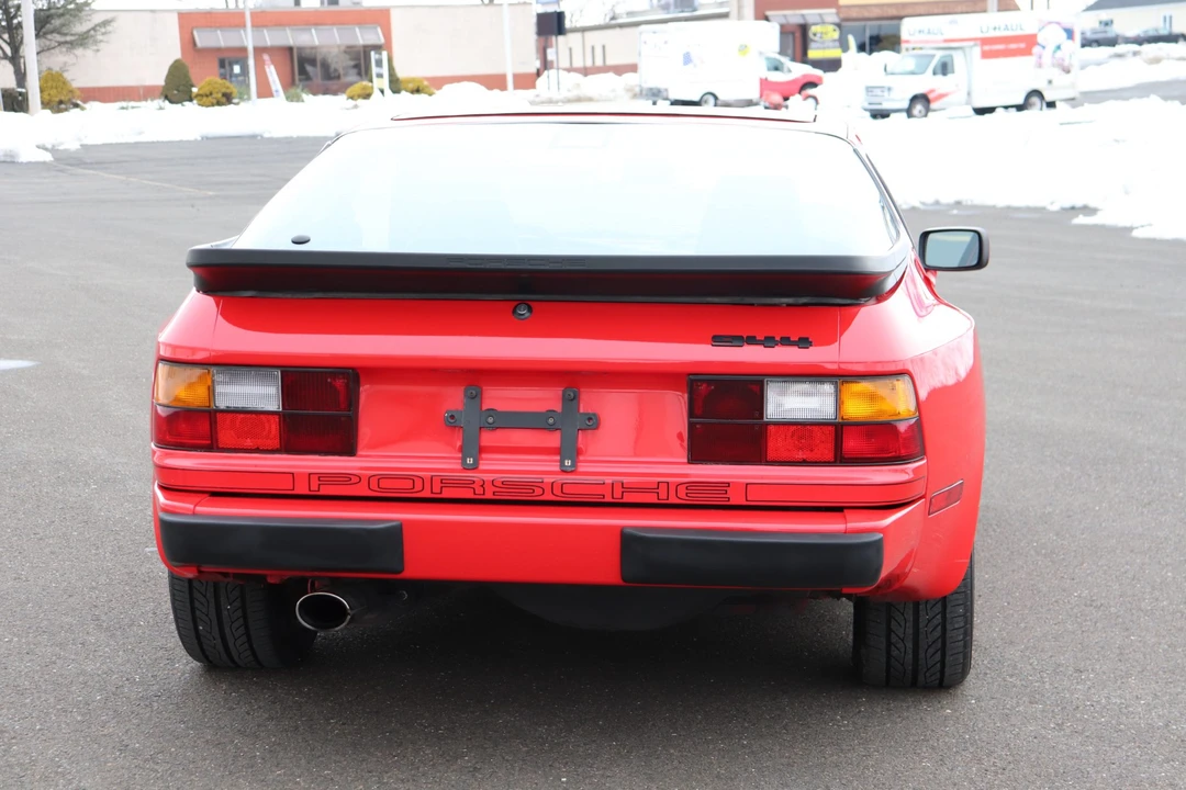 1986 Porsche 944 - Image 6 of 31