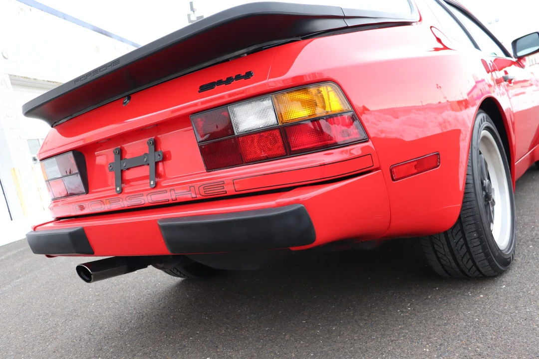 1986 Porsche 944 - Image 16 of 31