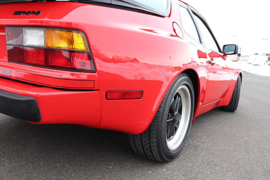 1986 Porsche 944 - Image 18 of 31