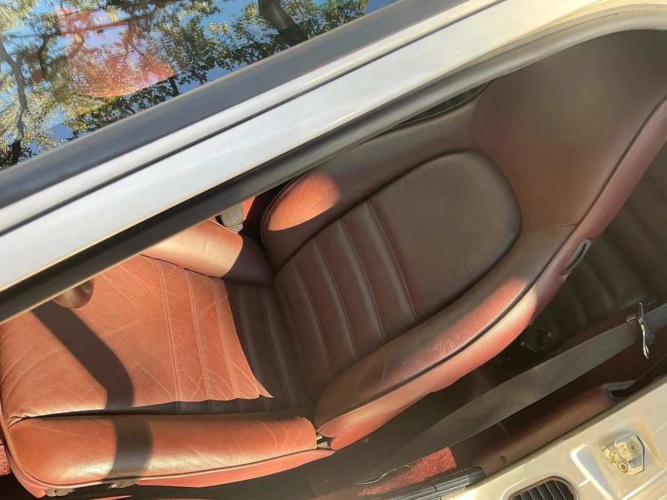 1986 Porsche 944 - Image 28 of 31