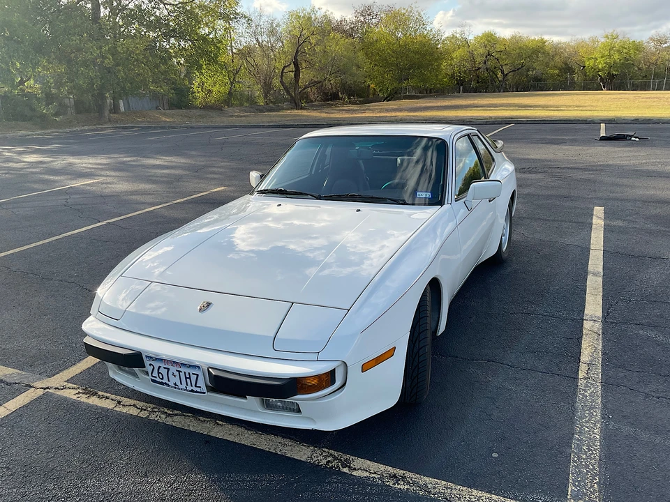 1986 Porsche 944 - Image 2 of 31