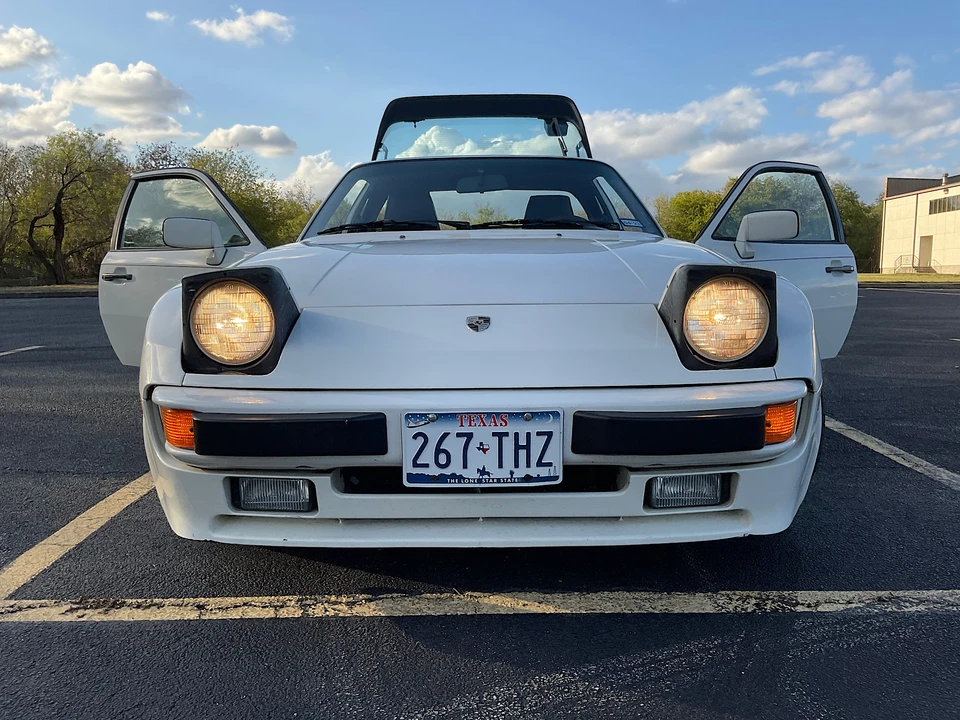 1986 Porsche 944 - Image 18 of 31