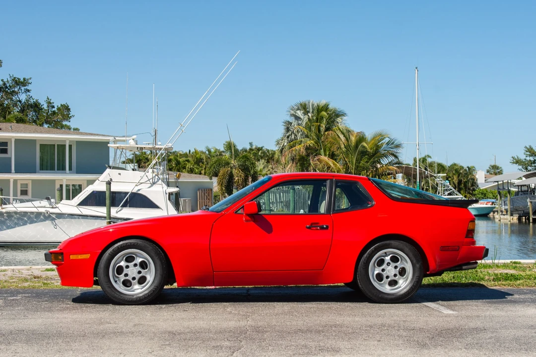 1986 Porsche 944 - Image 10 of 31