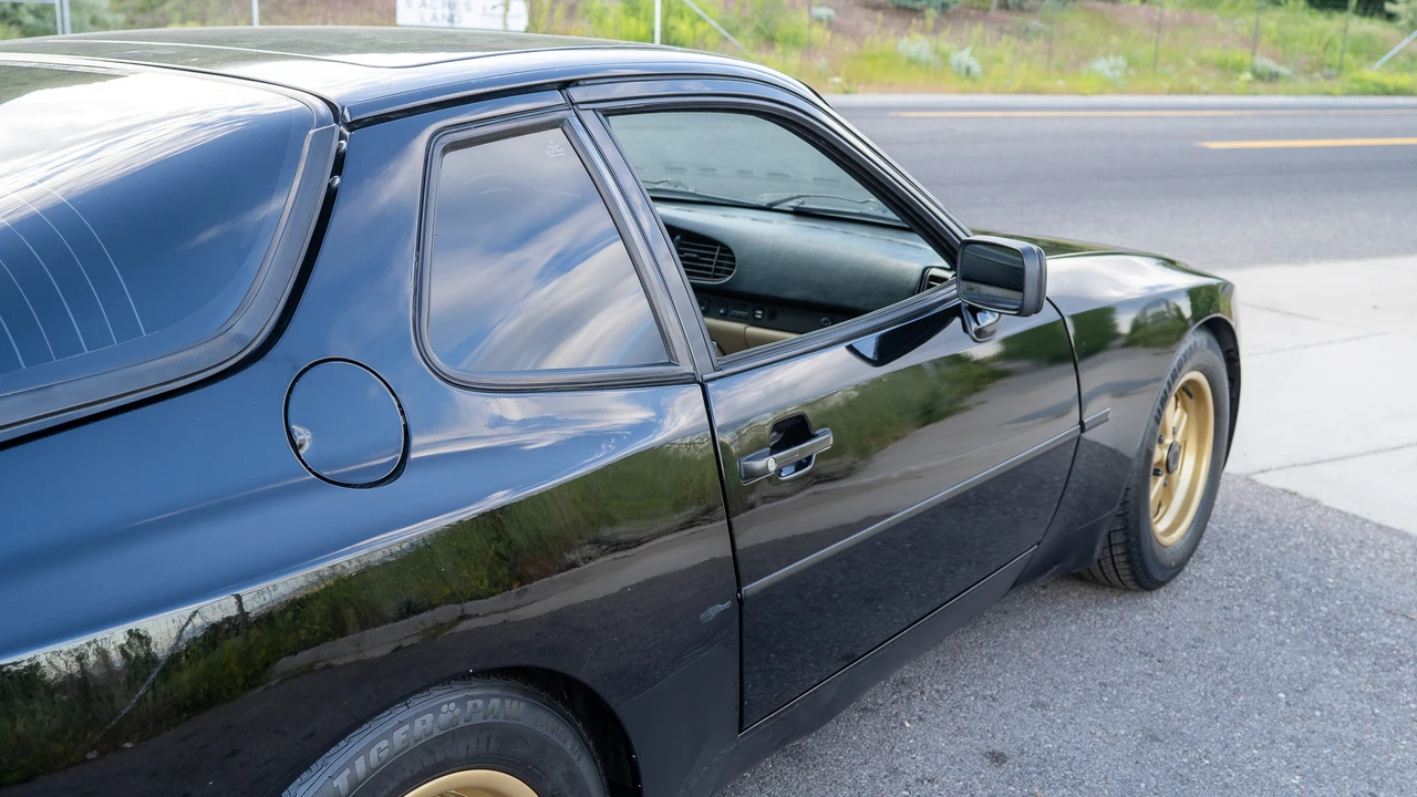 1986 Porsche 944 - Image 23 of 31