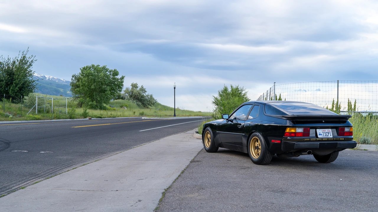 1986 Porsche 944 - Image 9 of 31