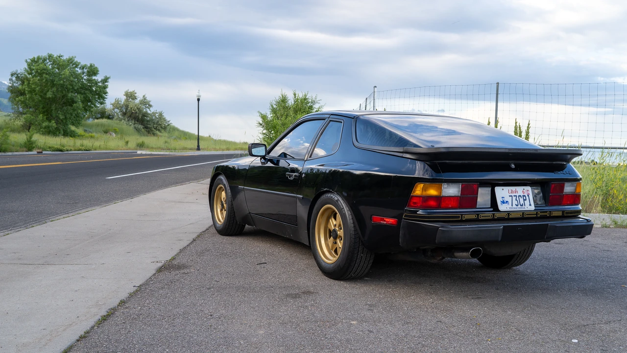 1986 Porsche 944 - Image 10 of 31