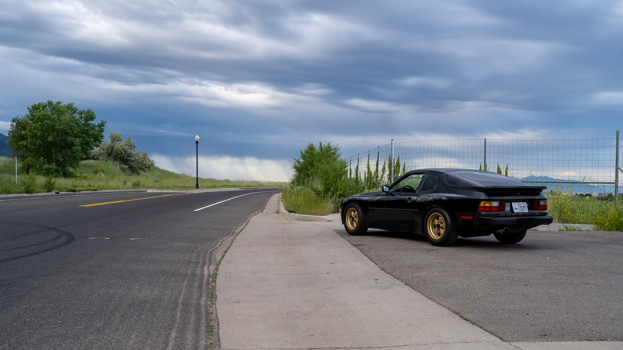 1986 Porsche 944 - Image 11 of 31