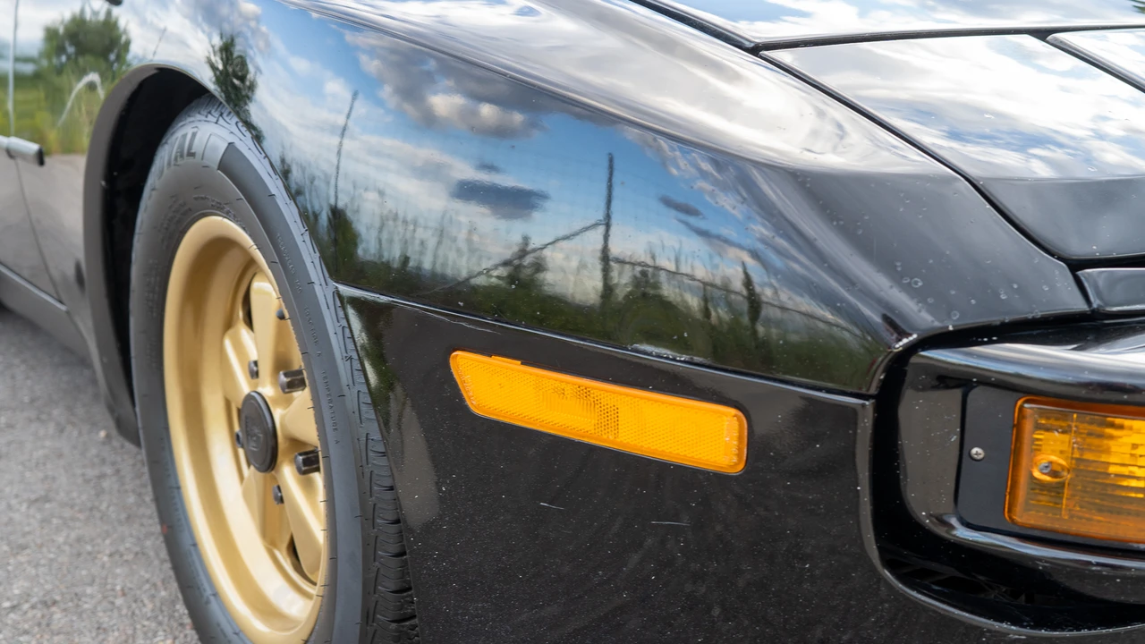 1986 Porsche 944 - Image 25 of 31