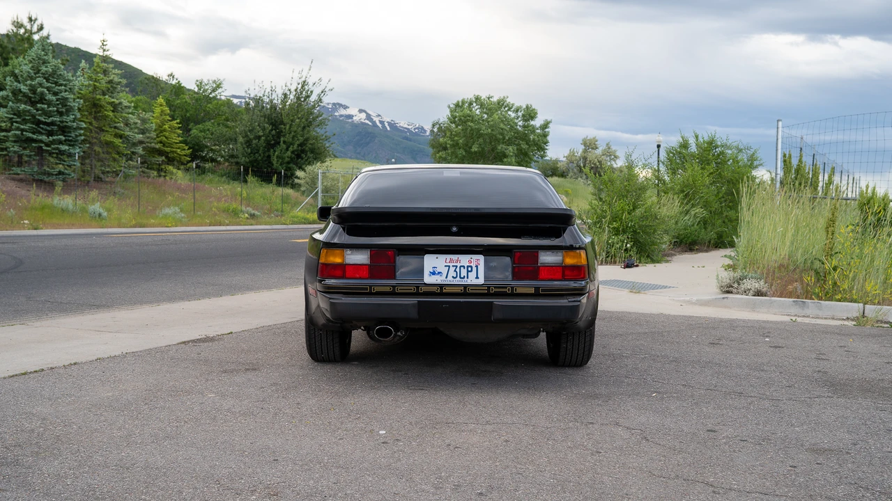 1986 Porsche 944 - Image 8 of 31