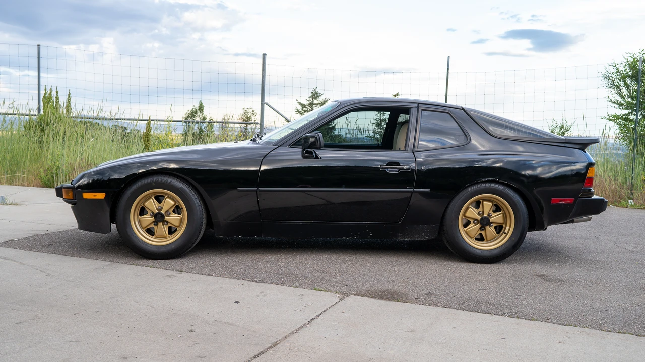 1986 Porsche 944 - Image 12 of 31