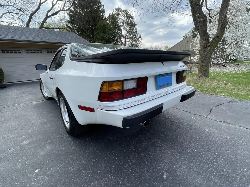 1986 Porsche 944 - Image 11 of 31