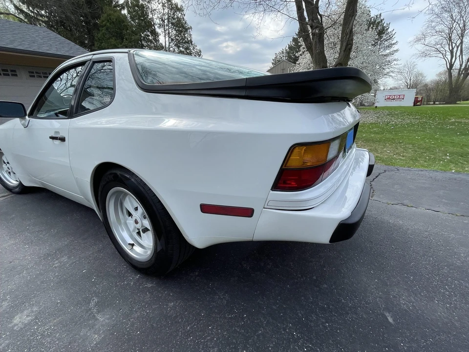 1986 Porsche 944 - Image 26 of 31