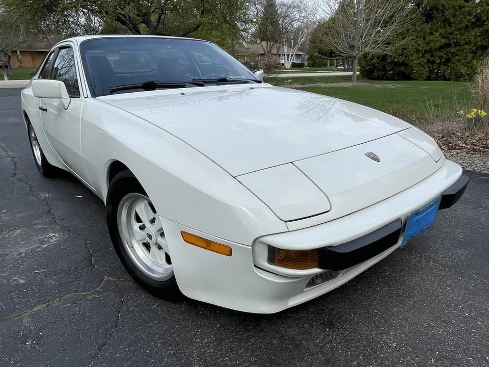 1986 Porsche 944 - Image 4 of 31
