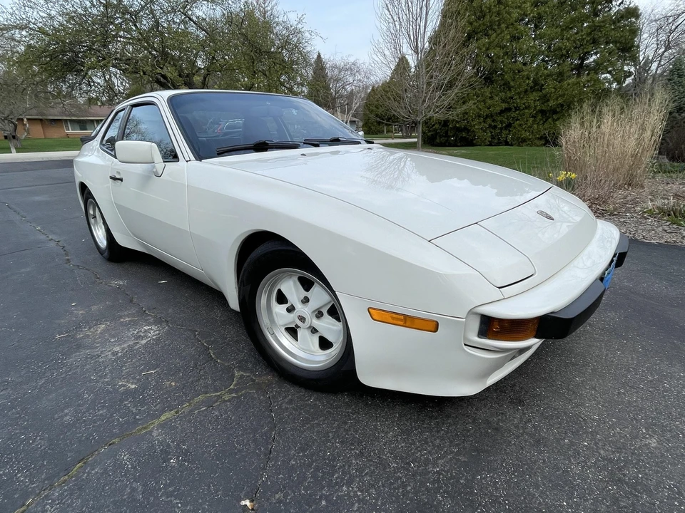 1986 Porsche 944 - Image 3 of 31