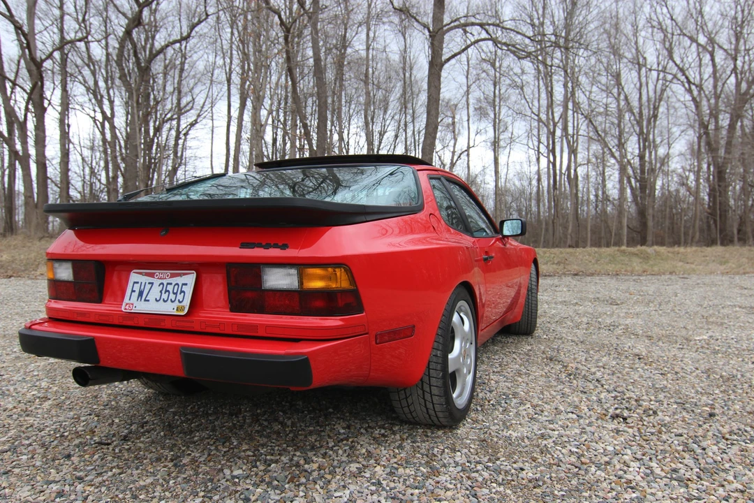 1986 Porsche 944 - Image 10 of 31
