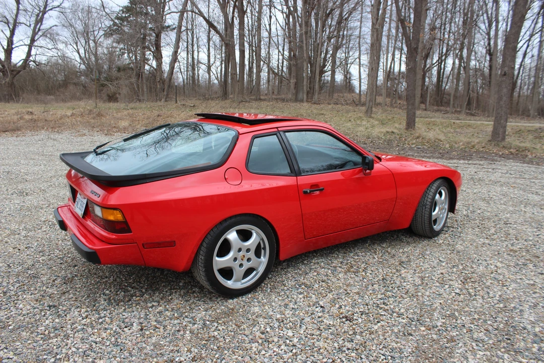 1986 Porsche 944 - Image 13 of 31