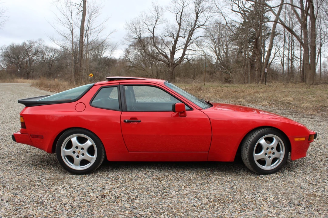 1986 Porsche 944 - Image 14 of 31
