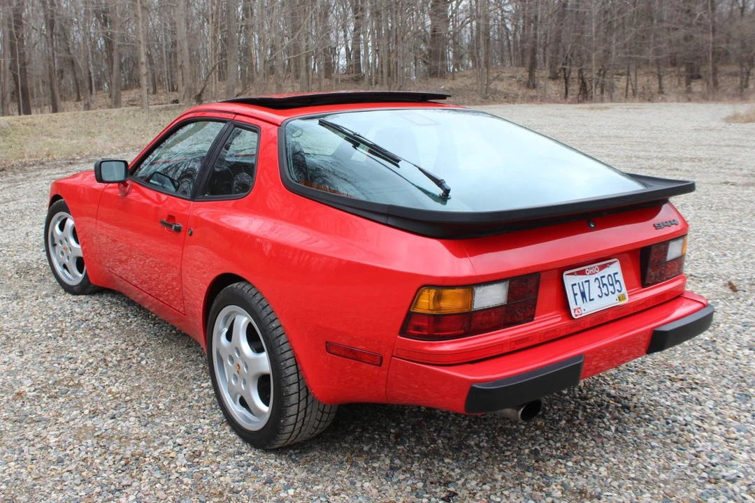 1986 Porsche 944 - Image 8 of 31