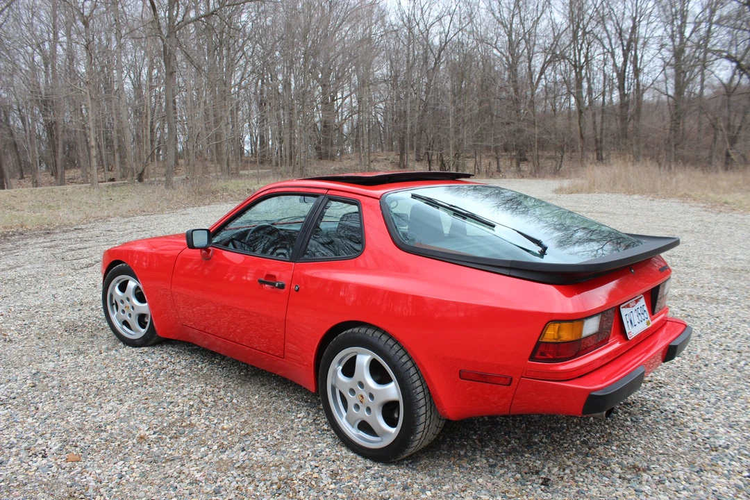 1986 Porsche 944 - Image 7 of 31