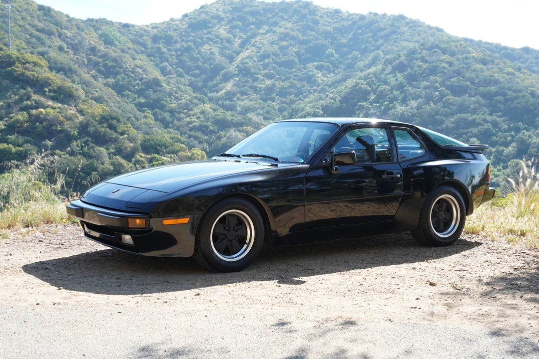 1986 Porsche 944 - Image 14 of 31