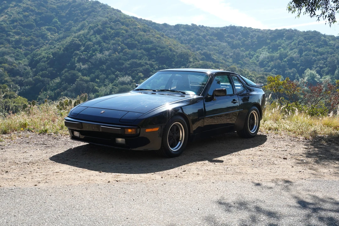 1986 Porsche 944 - Image 12 of 31