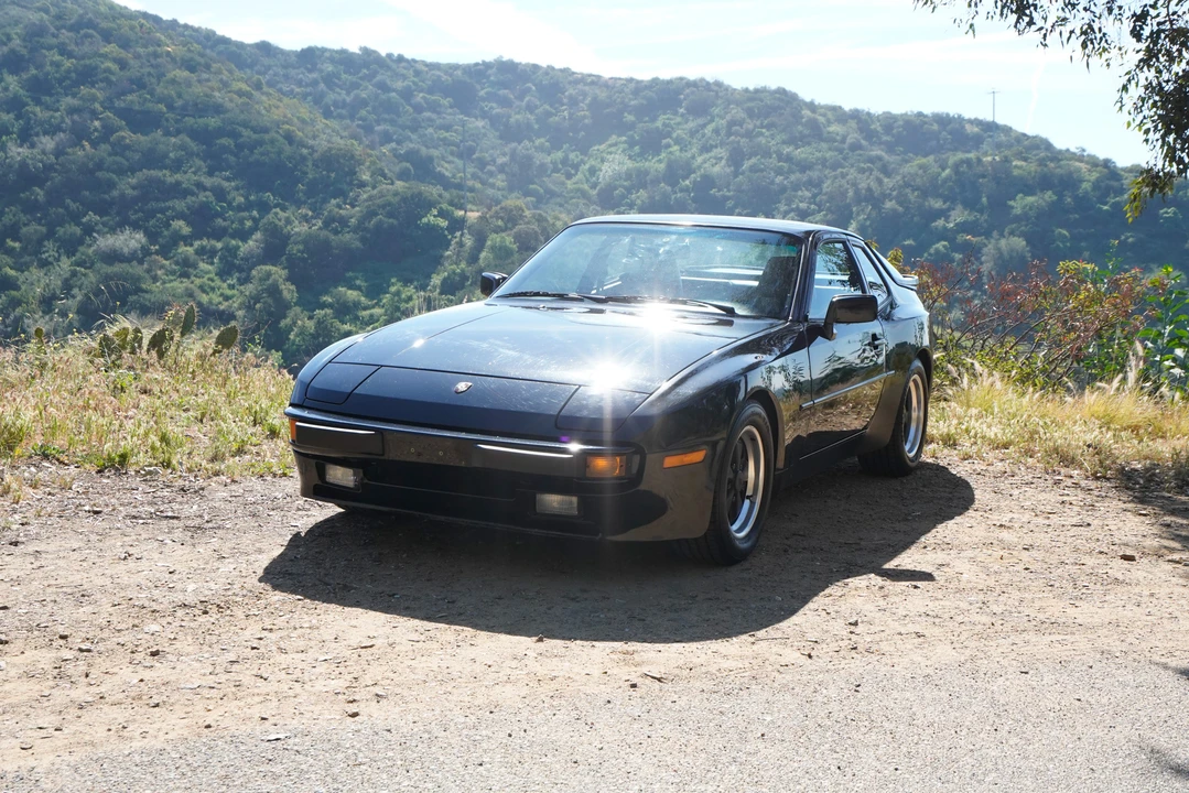 1986 Porsche 944 - Image 10 of 31