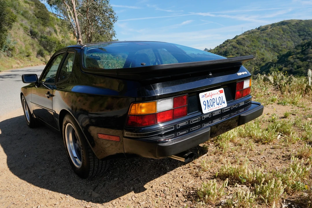 1986 Porsche 944 - Image 18 of 31