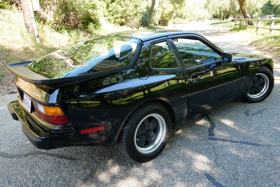 1986 Porsche 944 - Image 27 of 31