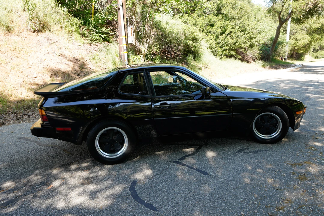 1986 Porsche 944 - Image 28 of 31