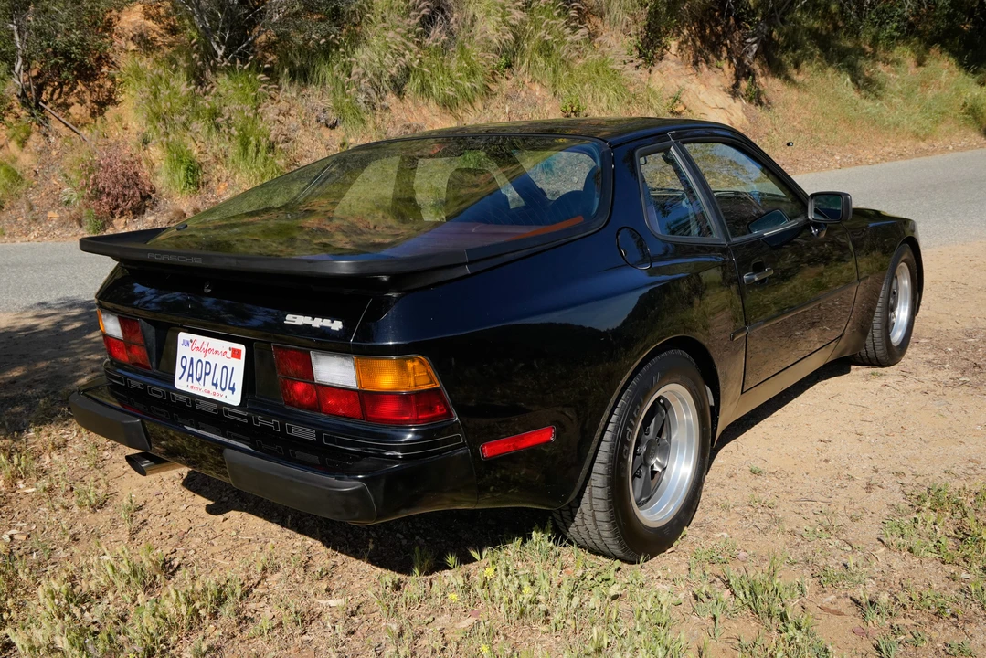 1986 Porsche 944 - Image 23 of 31