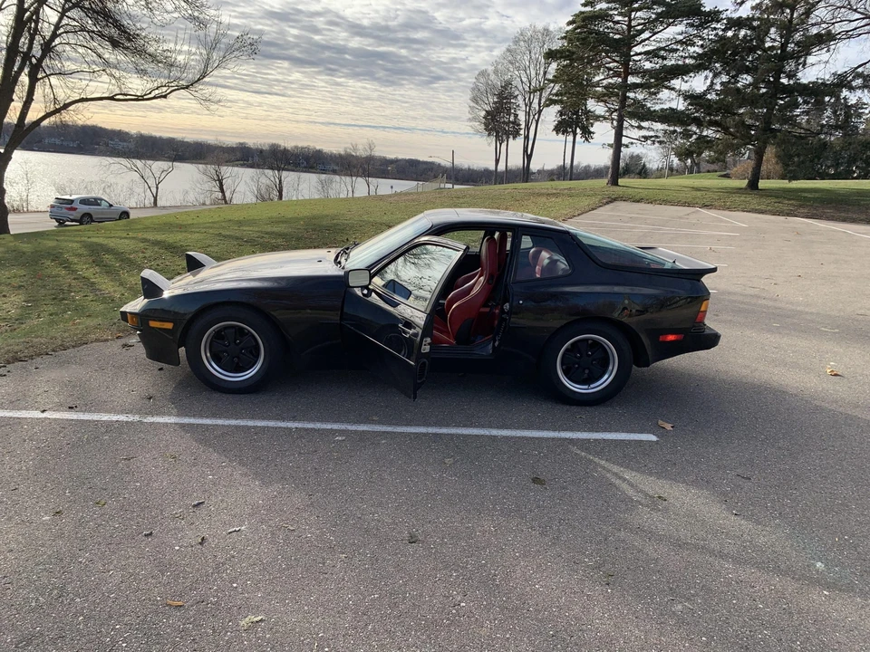 1986 Porsche 944 - Image 5 of 31