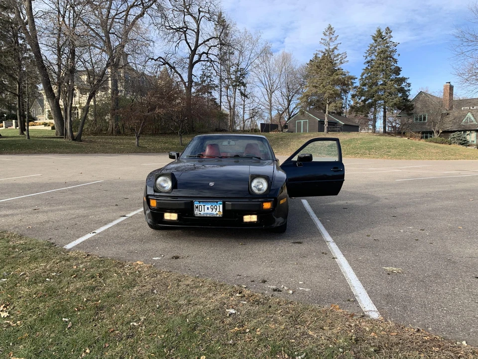 1986 Porsche 944 - Image 18 of 31
