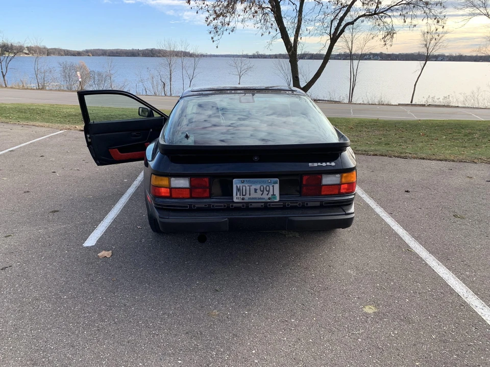 1986 Porsche 944 - Image 11 of 31