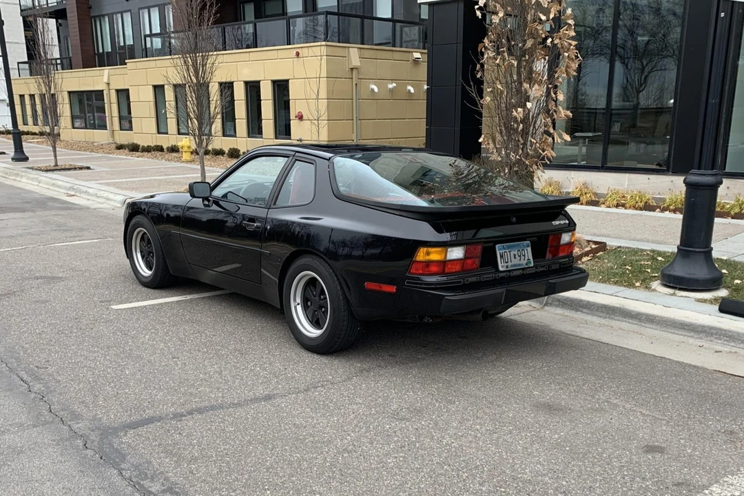 1986 Porsche 944 - Image 7 of 31
