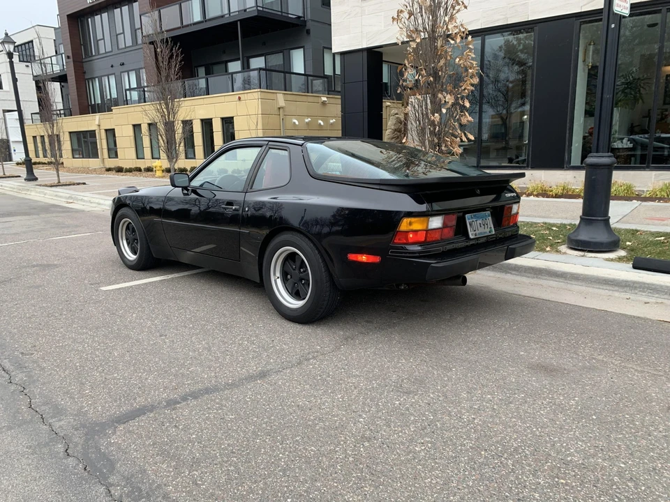 1986 Porsche 944 - Image 6 of 31