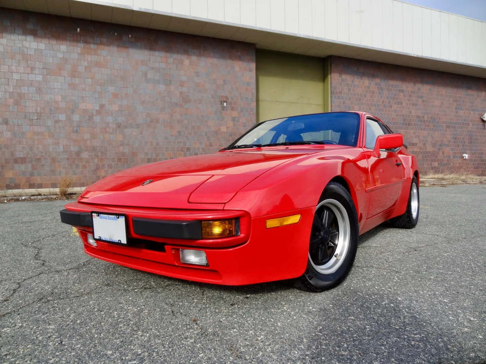 1986 Porsche 944 - Image 7 of 31