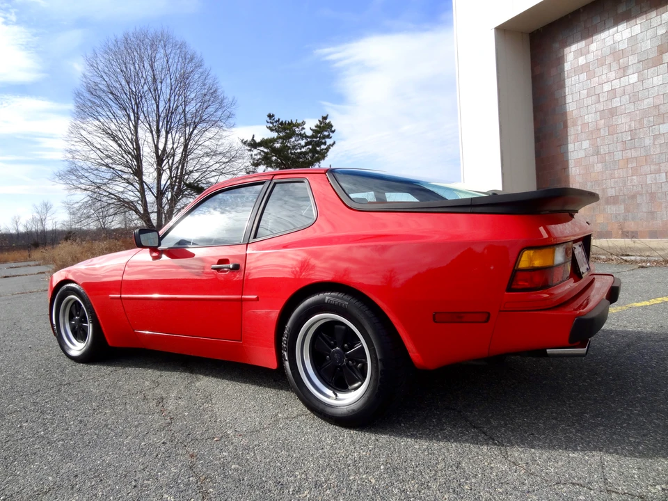 1986 Porsche 944 - Image 13 of 31